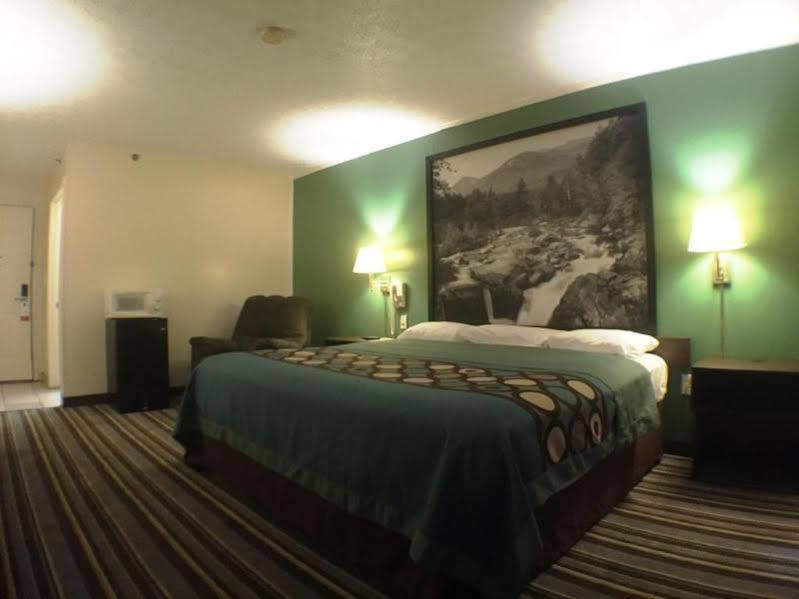 Syracuse Inn شرق سيراكيوز المظهر الخارجي الصورة
