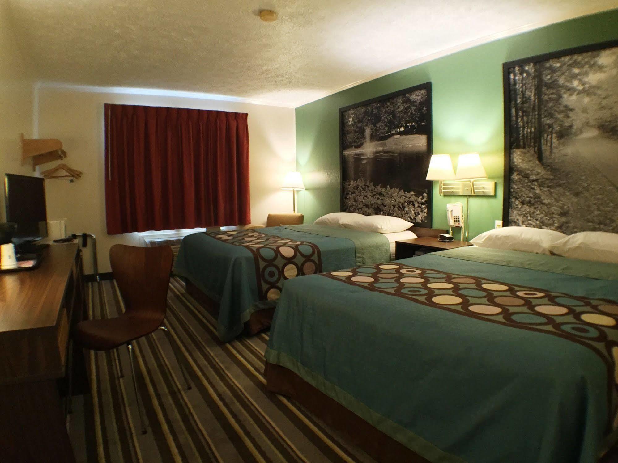 Syracuse Inn شرق سيراكيوز المظهر الخارجي الصورة